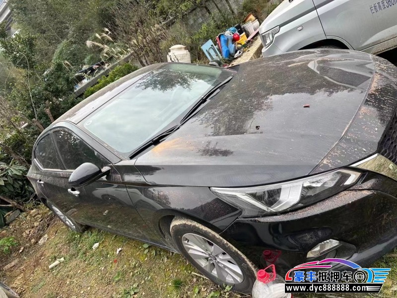 22年日产天籁轿车抵押车出售