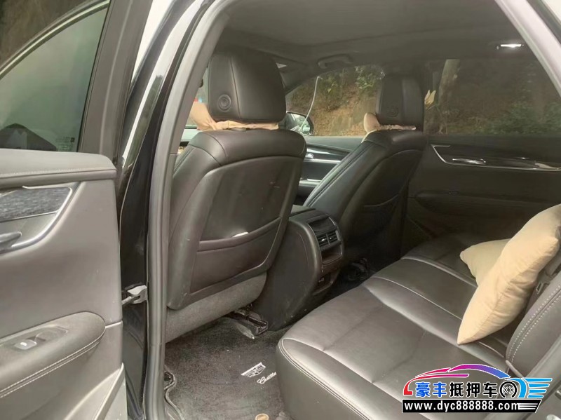 15年凯迪拉克XT5轿车抵押车出售