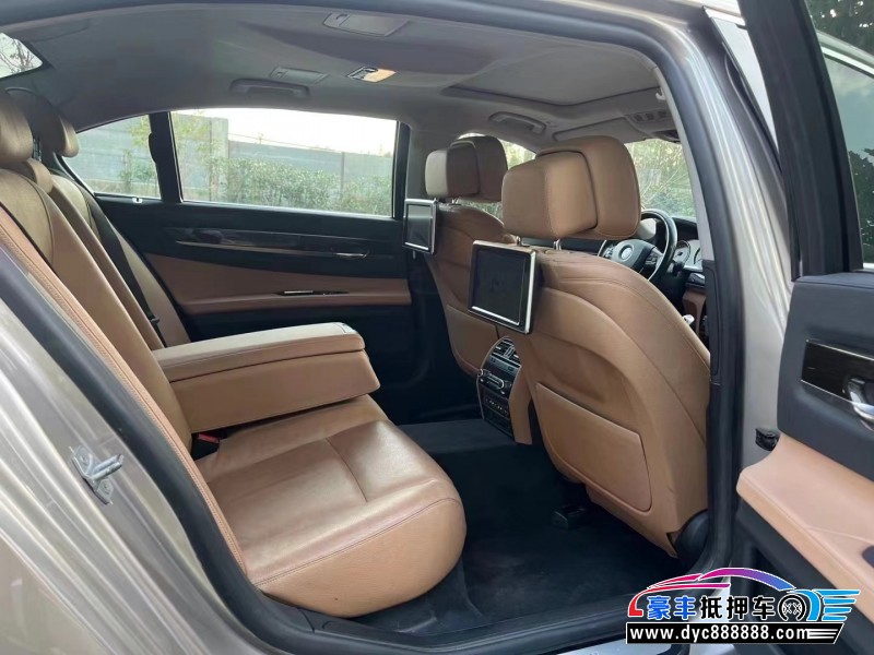 15年宝马7系轿车抵押车出售