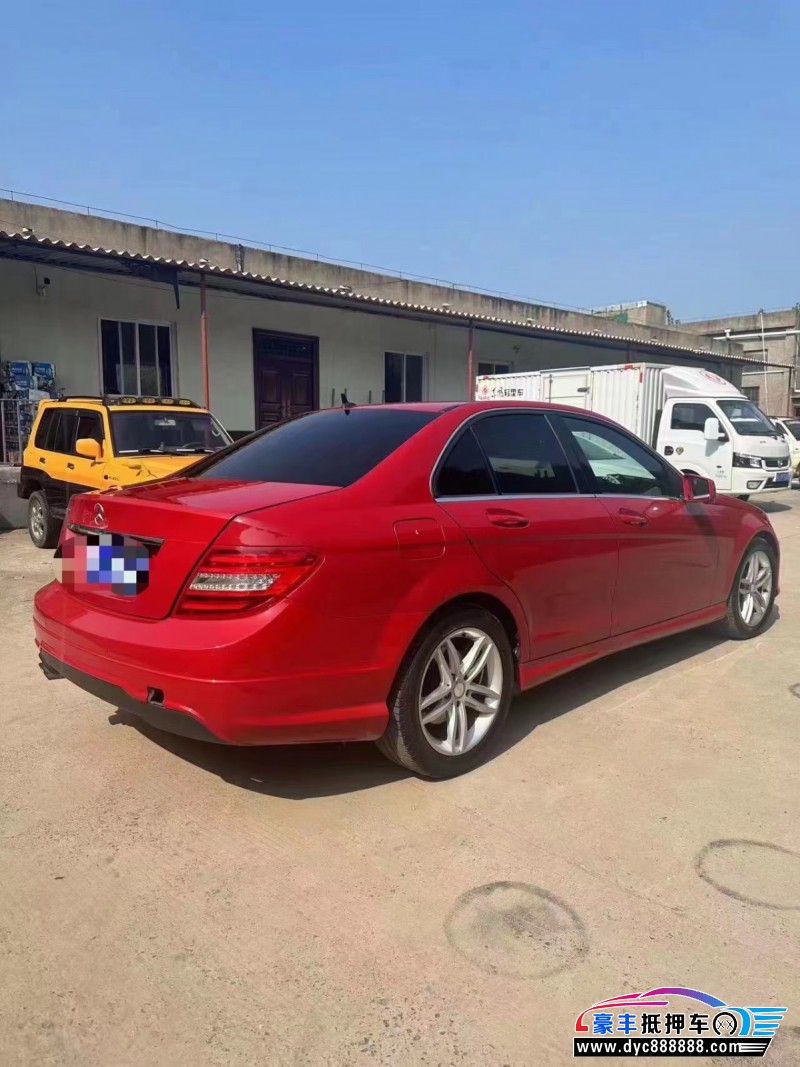 13年奔驰C轿车抵押车出售