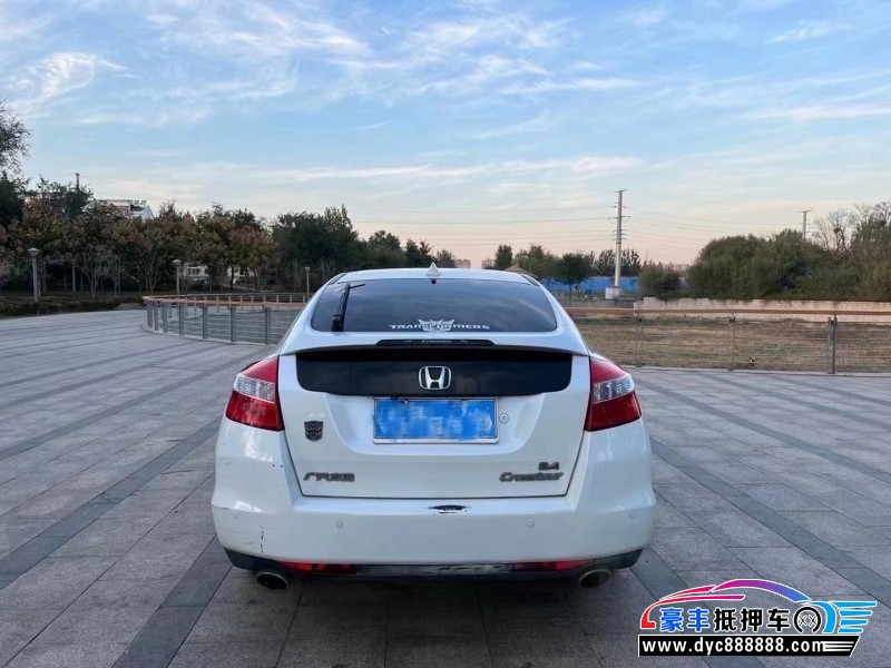 13年本田歌诗图轿车抵押车出售