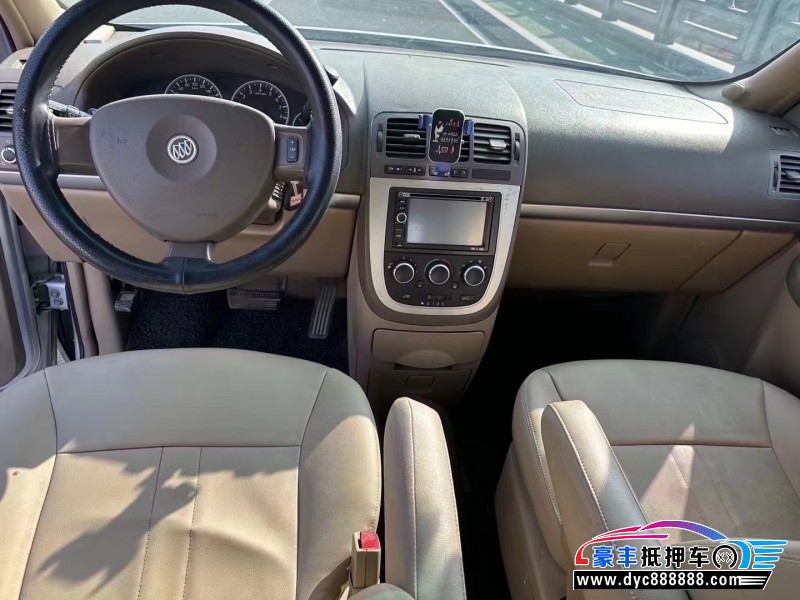 13年别克GL8MPV抵押车出售