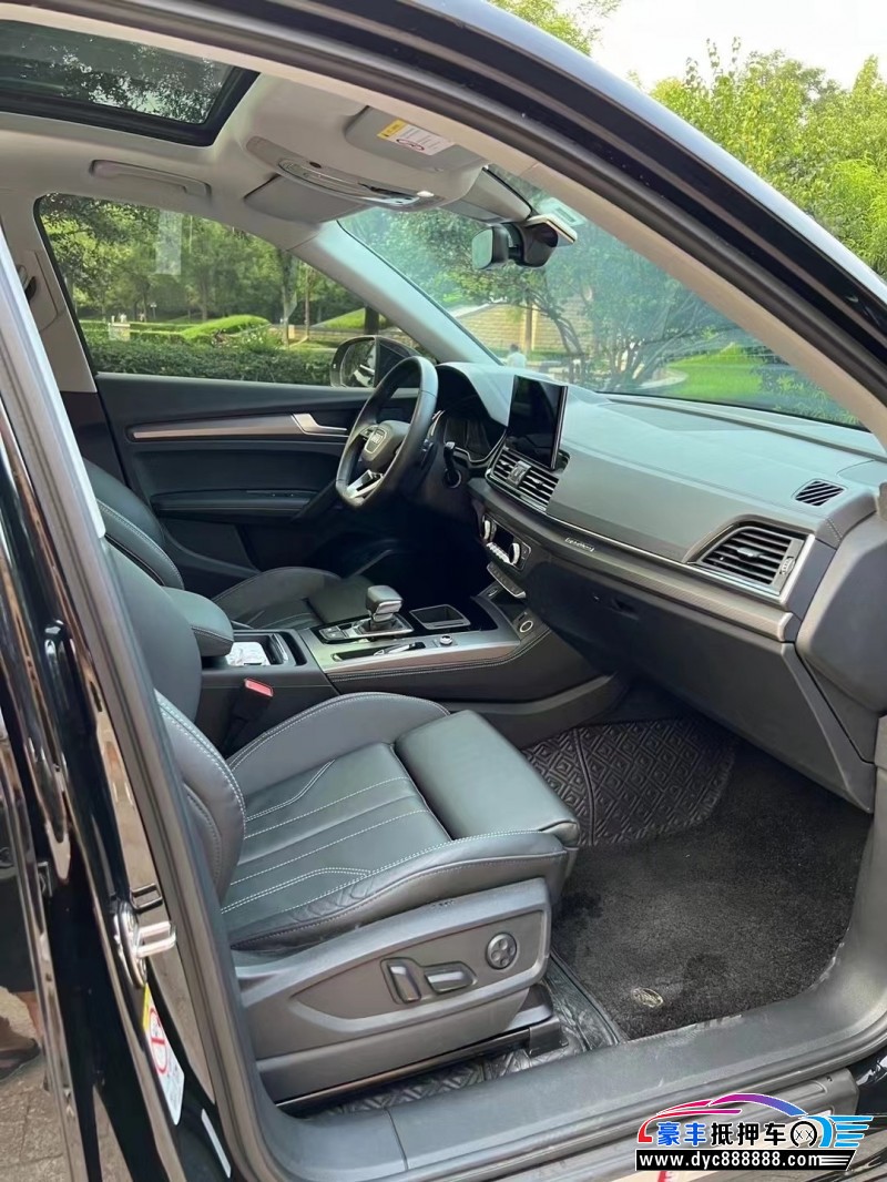 22年奥迪Q5轿车抵押车出售