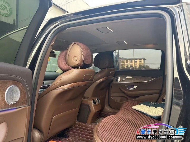 18年奔驰E轿车抵押车出售