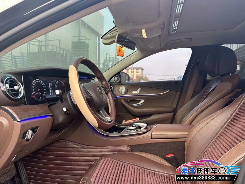 18年奔驰E轿车抵押车出售