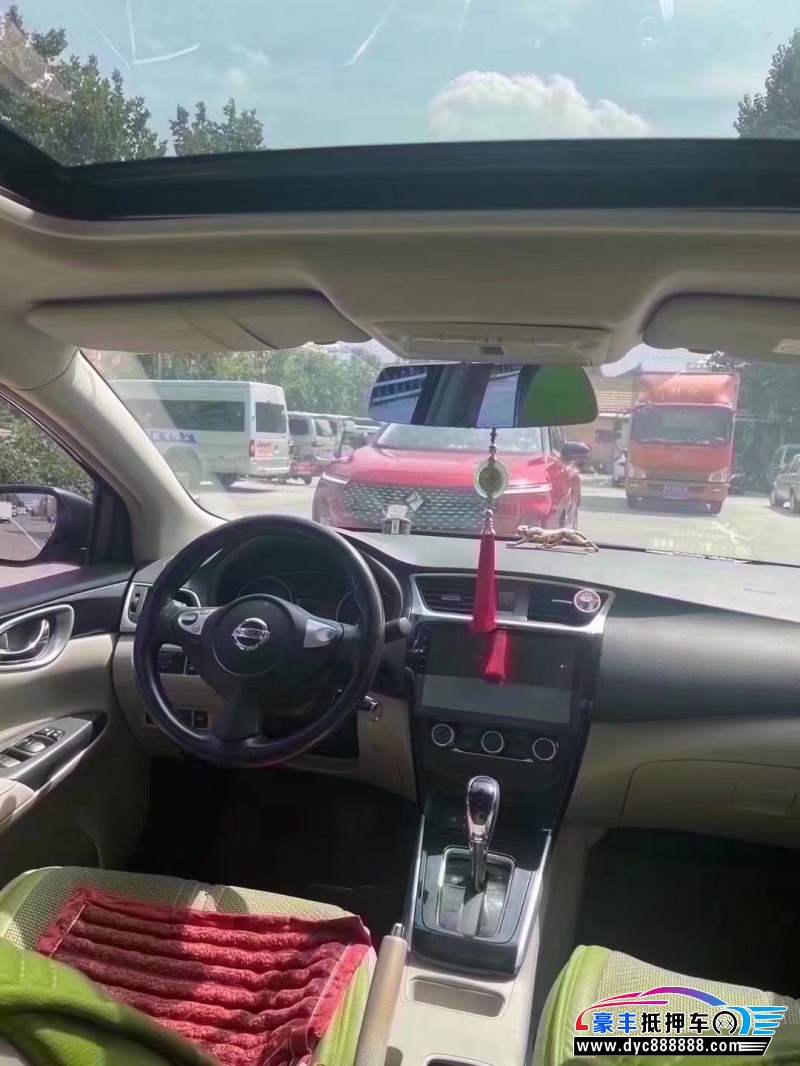 16年日产轩逸轿车抵押车出售