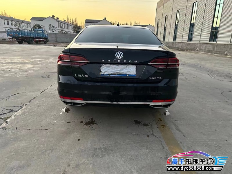 18年大众辉昂轿车抵押车出售