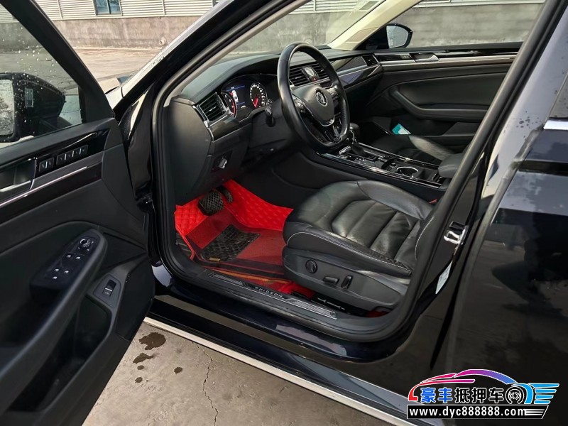 18年大众辉昂轿车抵押车出售