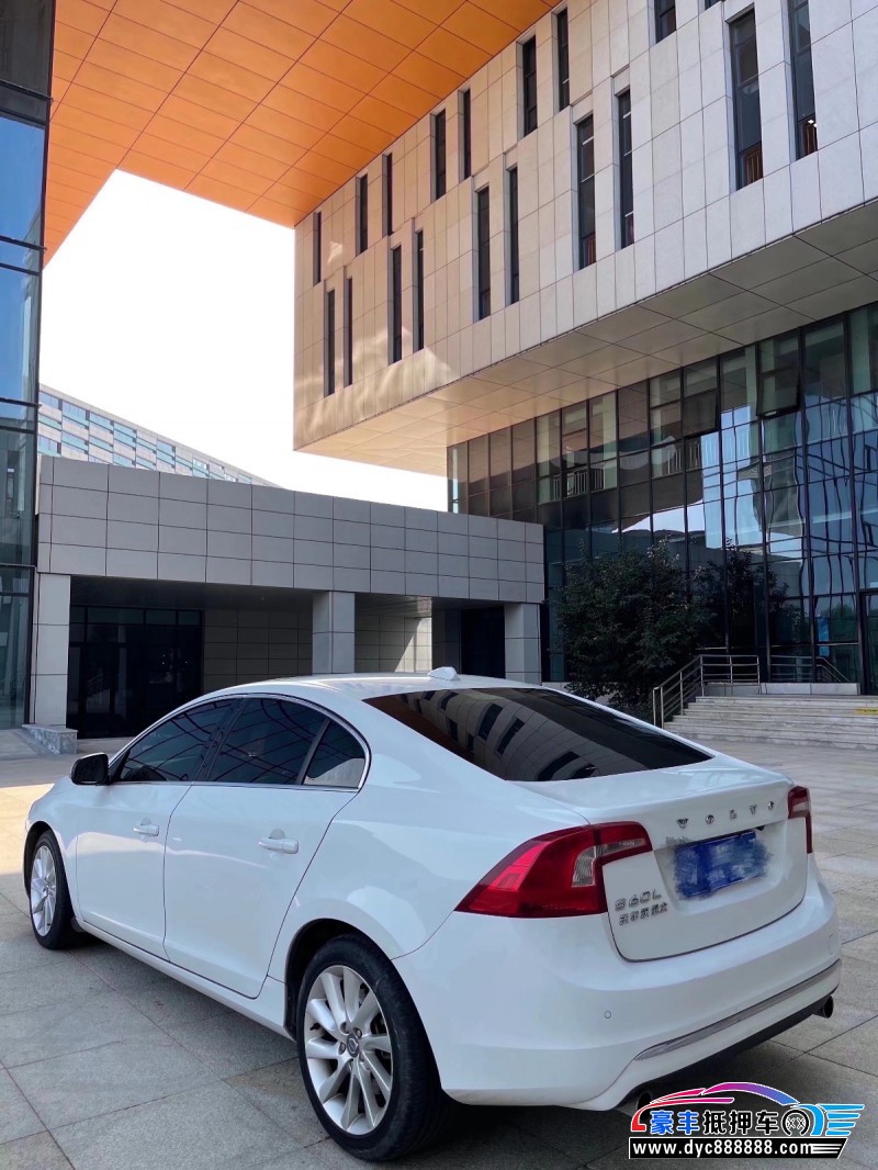 14年沃尔沃S60轿车抵押车出售