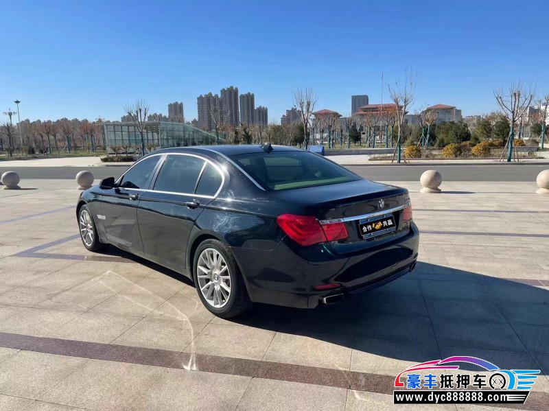 10年宝马7系轿车抵押车出售