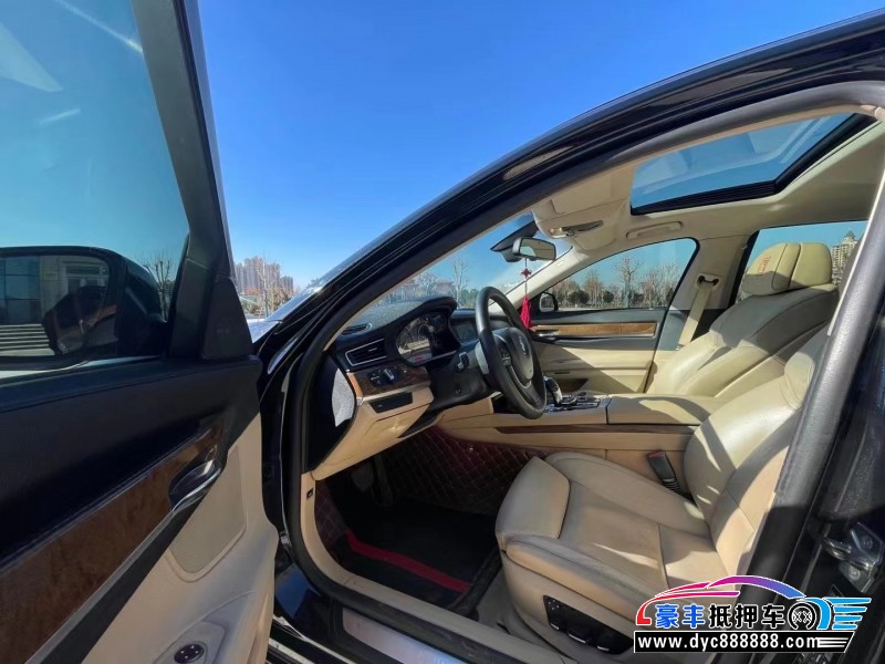 10年宝马7系轿车抵押车出售