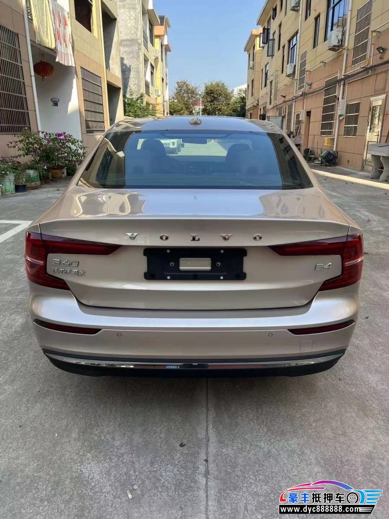 23年沃尔沃S60轿车抵押车出售