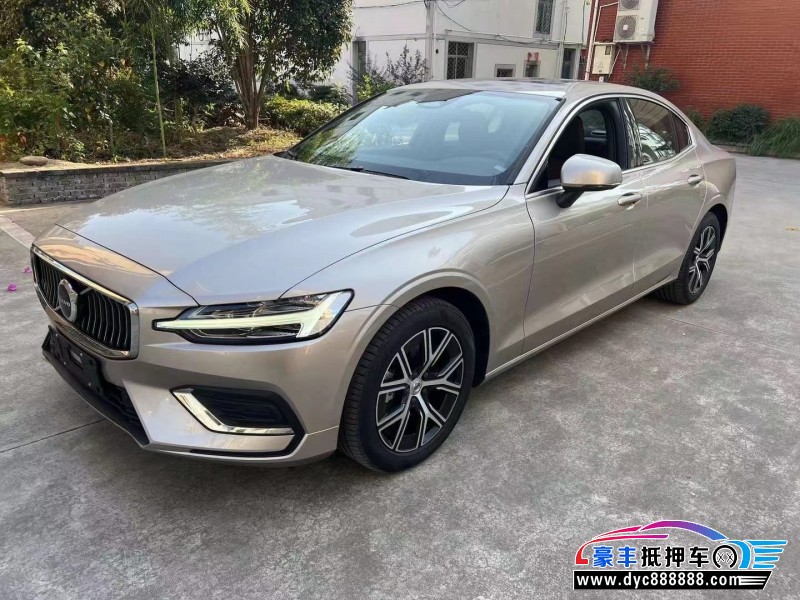 23年沃尔沃S60轿车抵押车出售