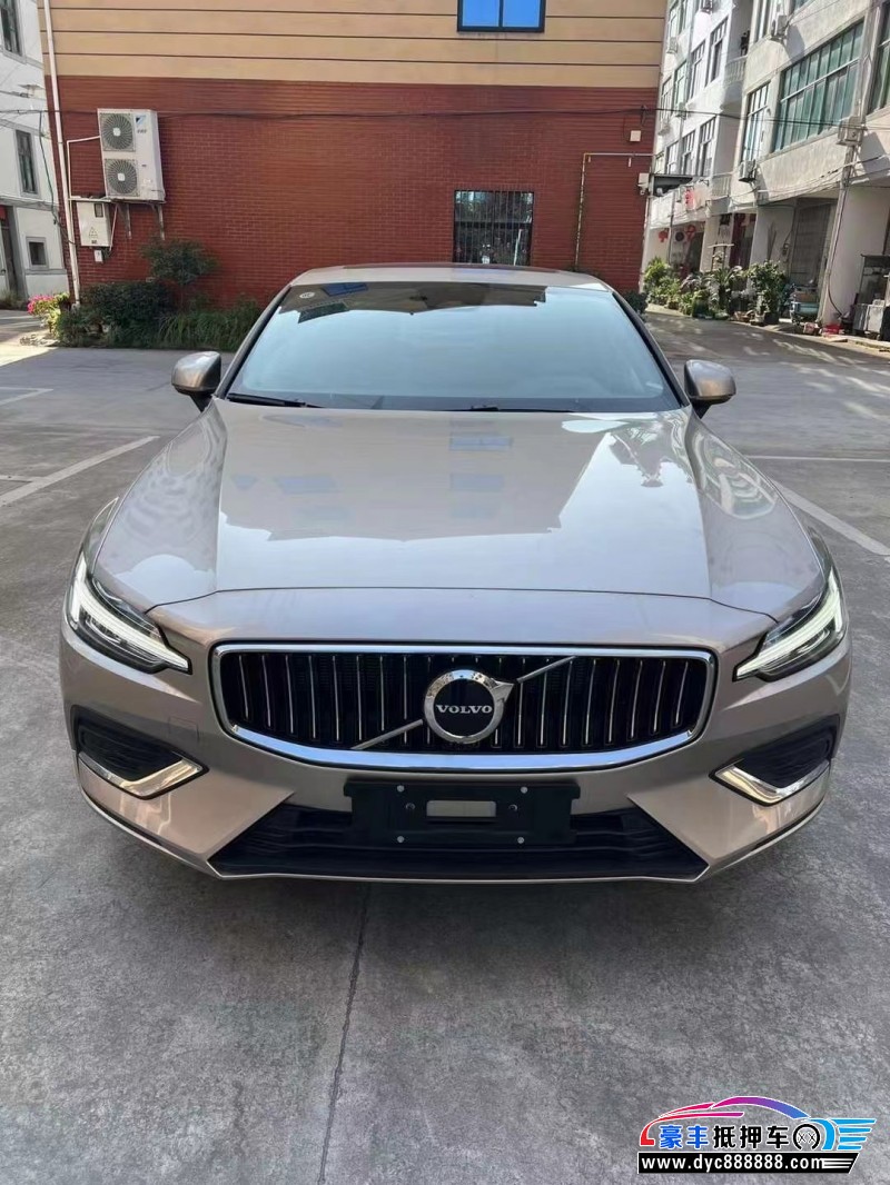 23年沃尔沃S60轿车抵押车出售