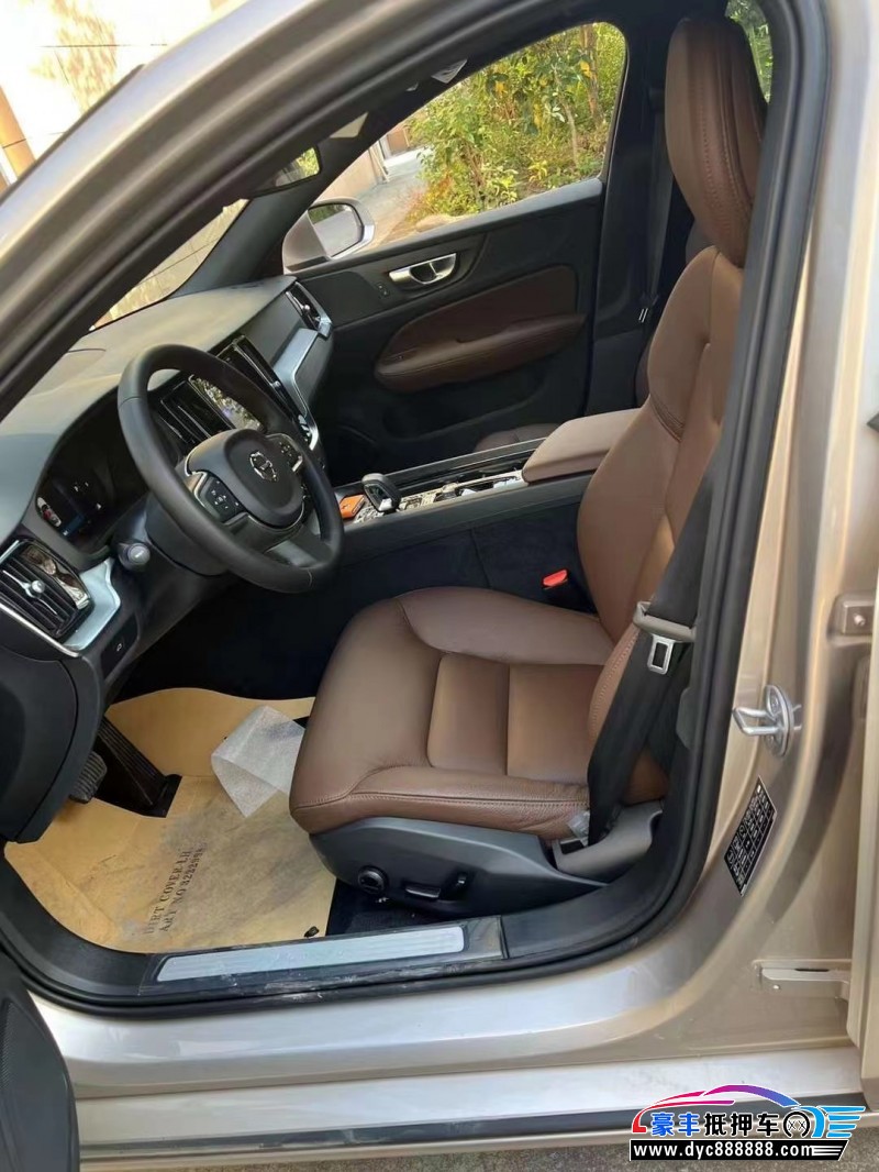 23年沃尔沃S60轿车抵押车出售