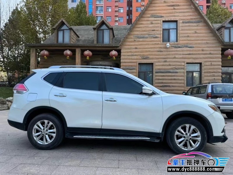 14年日产奇骏轿车抵押车出售