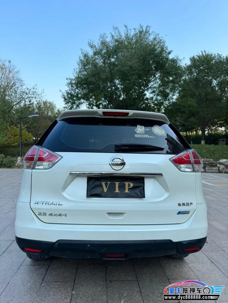 14年日产奇骏轿车抵押车出售