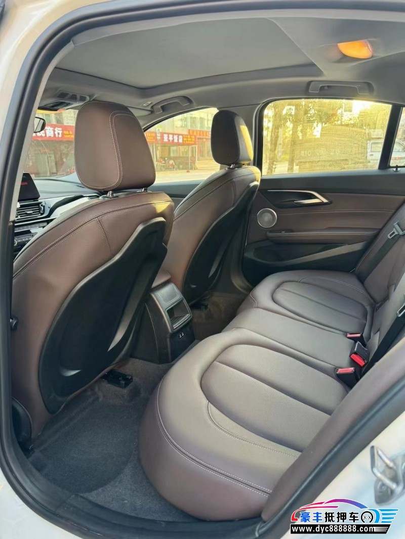 23年宝马1系轿车抵押车出售