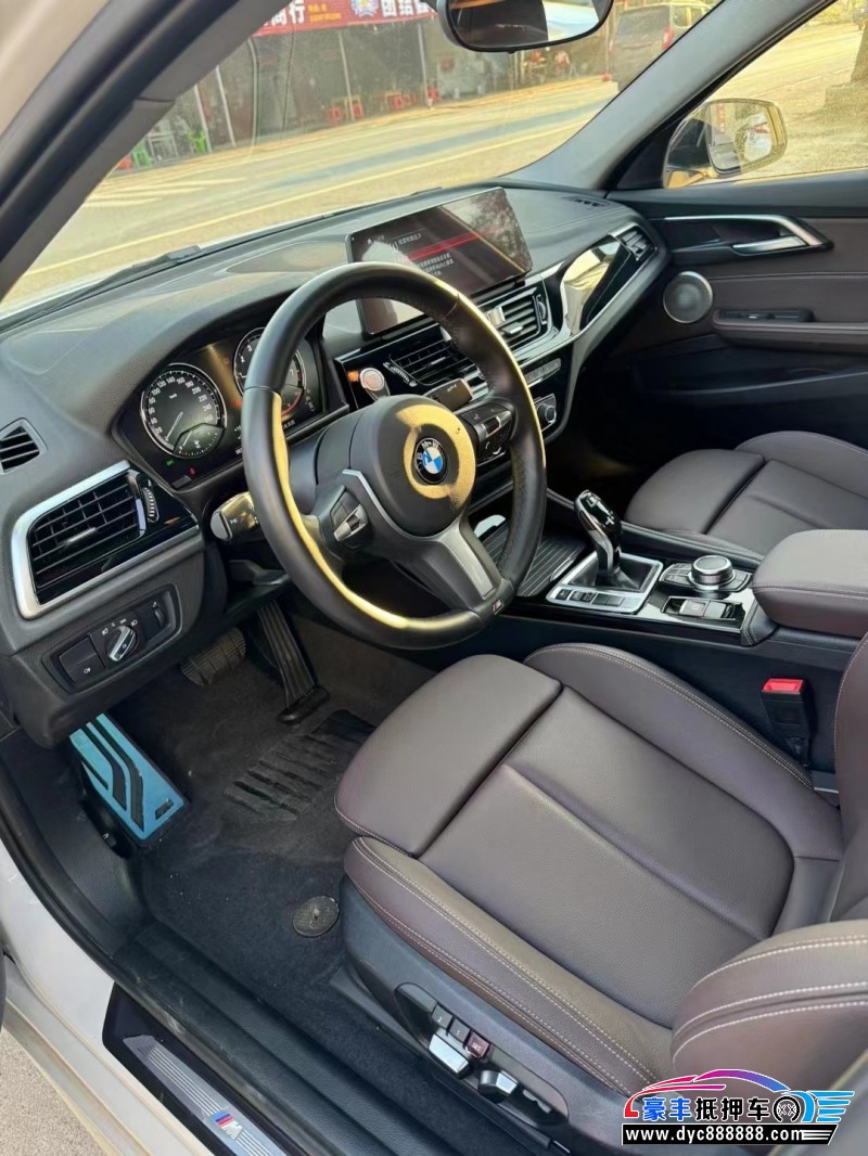 23年宝马1系轿车抵押车出售