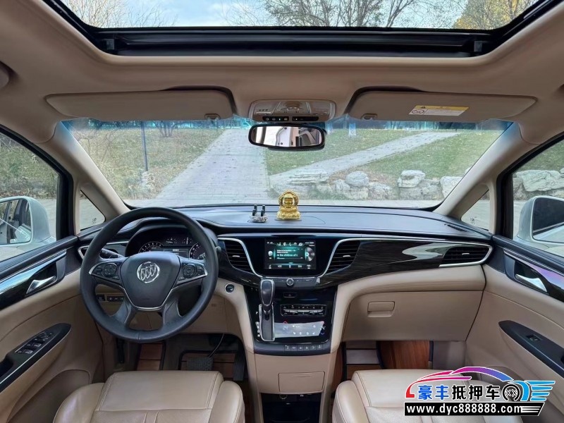 20年别克GL8轿车抵押车出售