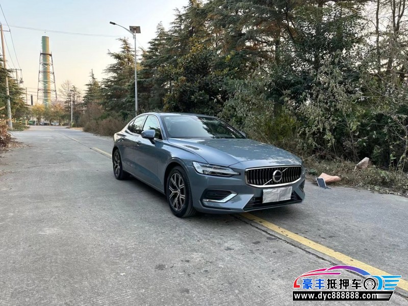 23年沃尔沃S60轿车抵押车出售