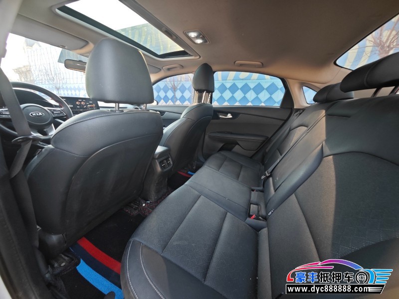 21年起亚K3轿车抵押车出售