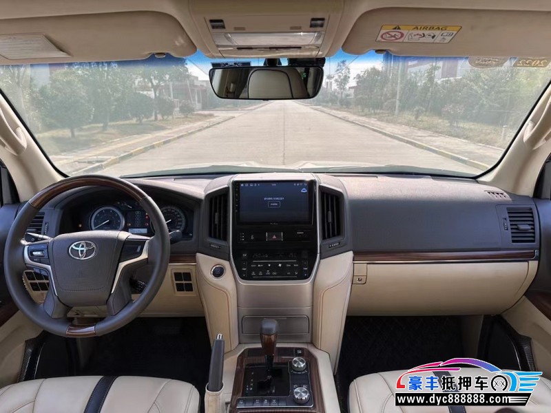 18年丰田兰德酷路泽轿车抵押车出售