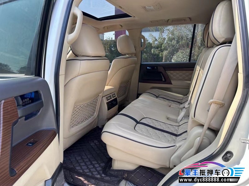 18年丰田兰德酷路泽轿车抵押车出售