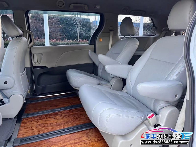 13年丰田塞纳MPV抵押车出售