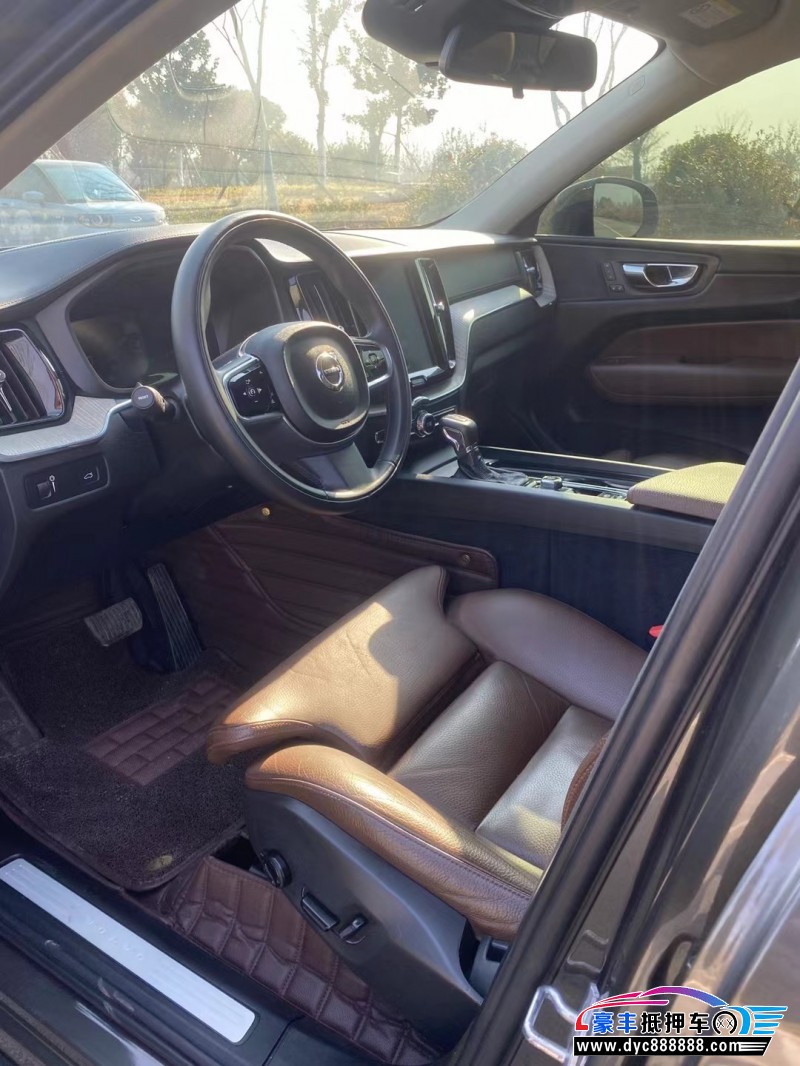 19年沃尔沃XC60轿车抵押车出售