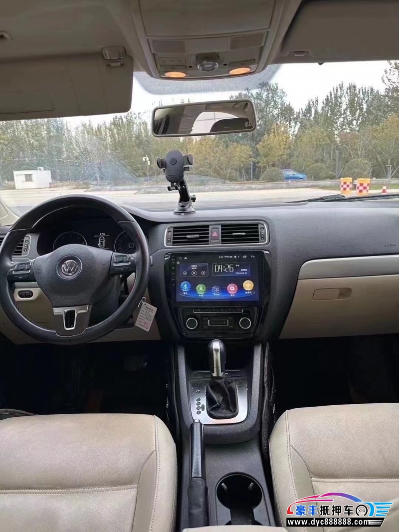 14年大众速腾轿车抵押车出售