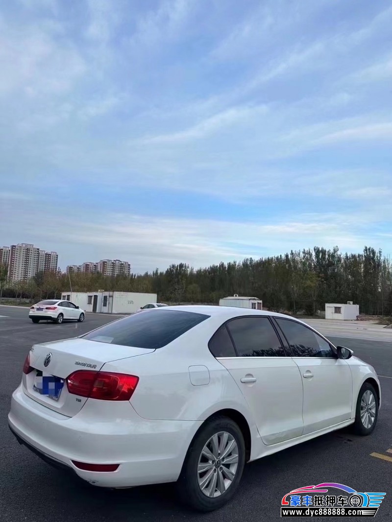 14年大众速腾轿车抵押车出售