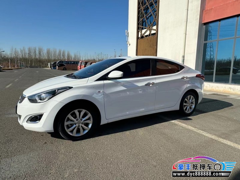 16年现代朗动轿车抵押车出售