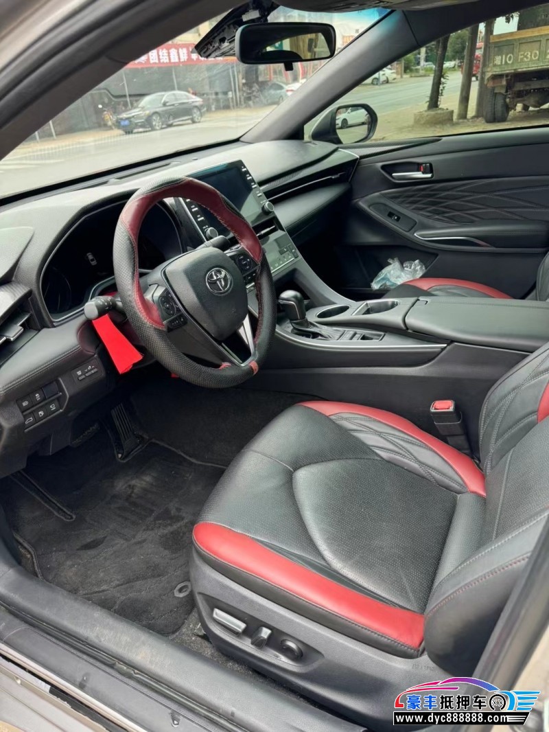 20年丰田亚洲龙轿车抵押车出售