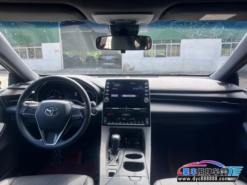 20年丰田亚洲龙轿车抵押车出售