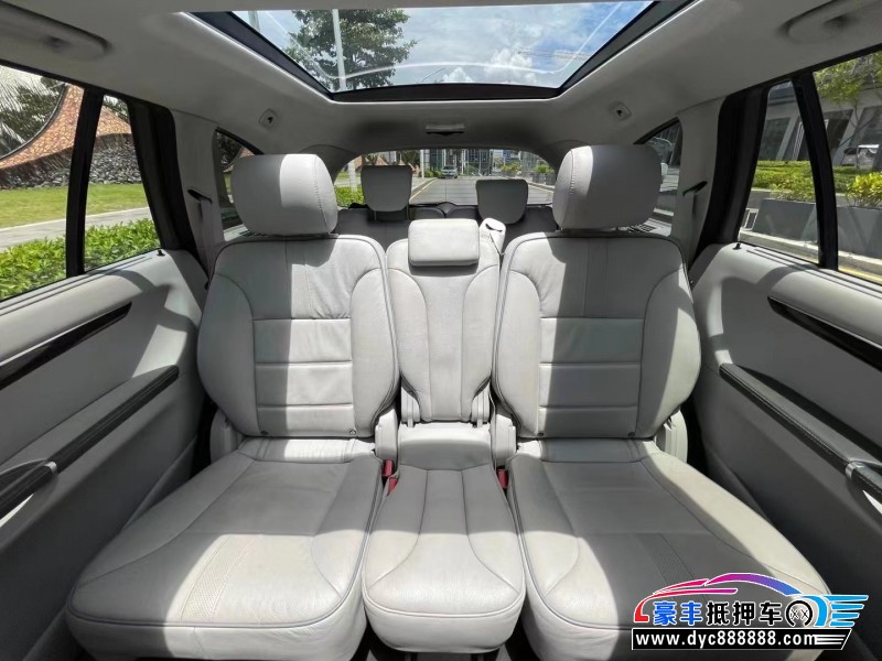 17年奔驰R轿车抵押车出售