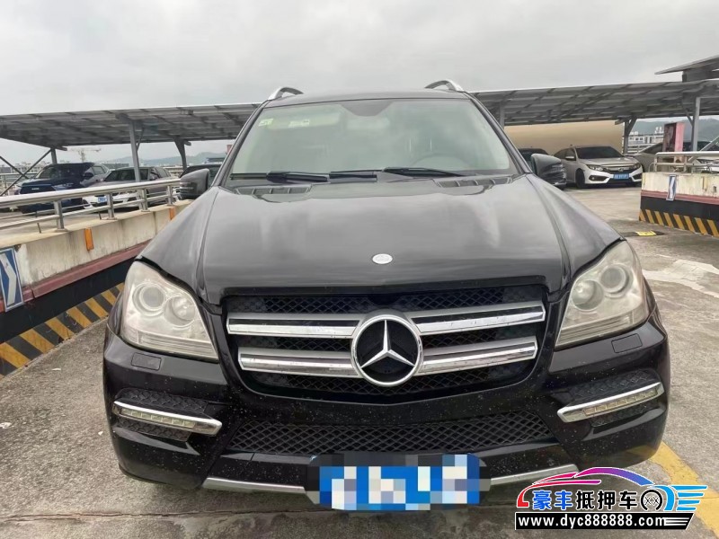 13年奔驰GL轿车抵押车出售
