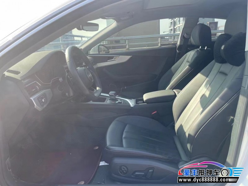 21年奥迪A5轿车抵押车出售