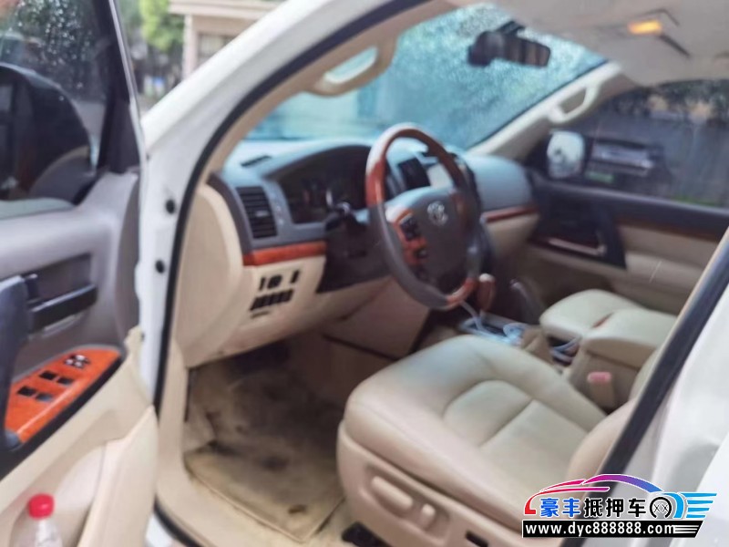 15年丰田兰德酷路泽轿车抵押车出售