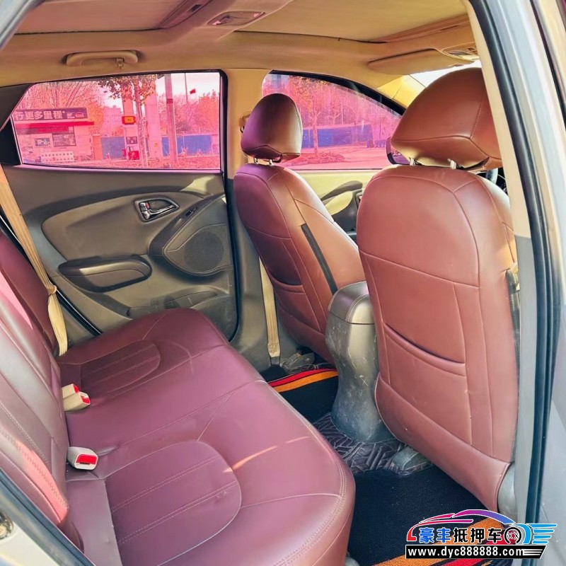 11年现代ix35SUV抵押车出售