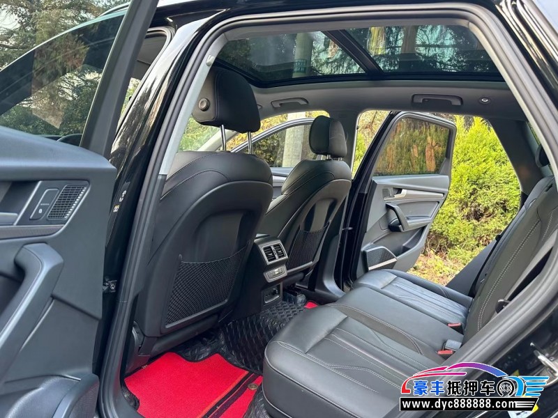 21年奥迪Q5轿车抵押车出售