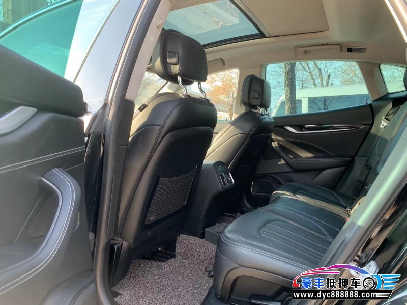 18年玛莎拉蒂莱万特轿车抵押车出售