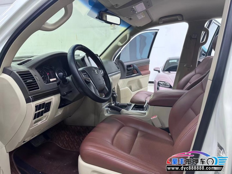 19年丰田兰德酷路泽轿车抵押车出售