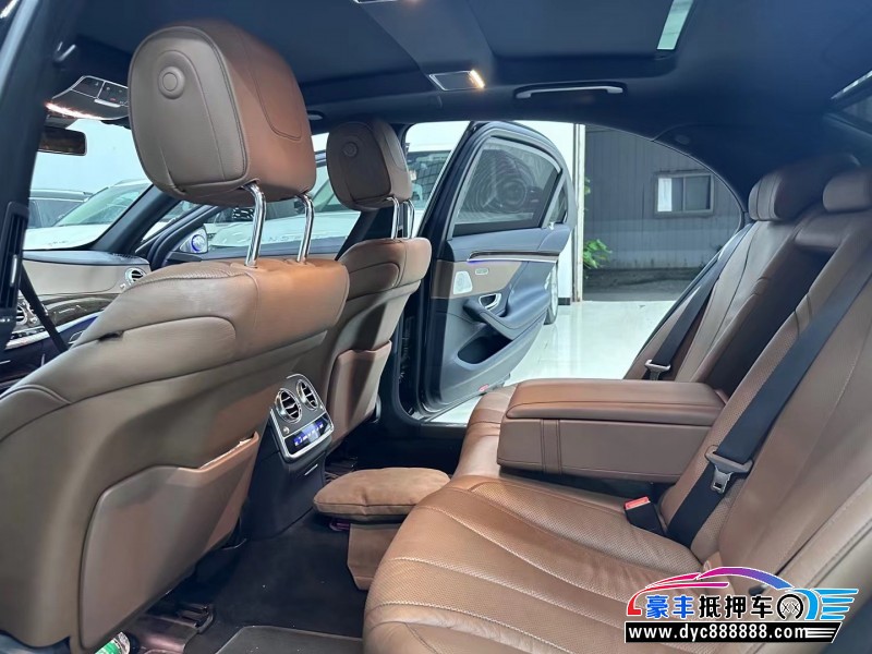 19年奔驰S轿车抵押车出售