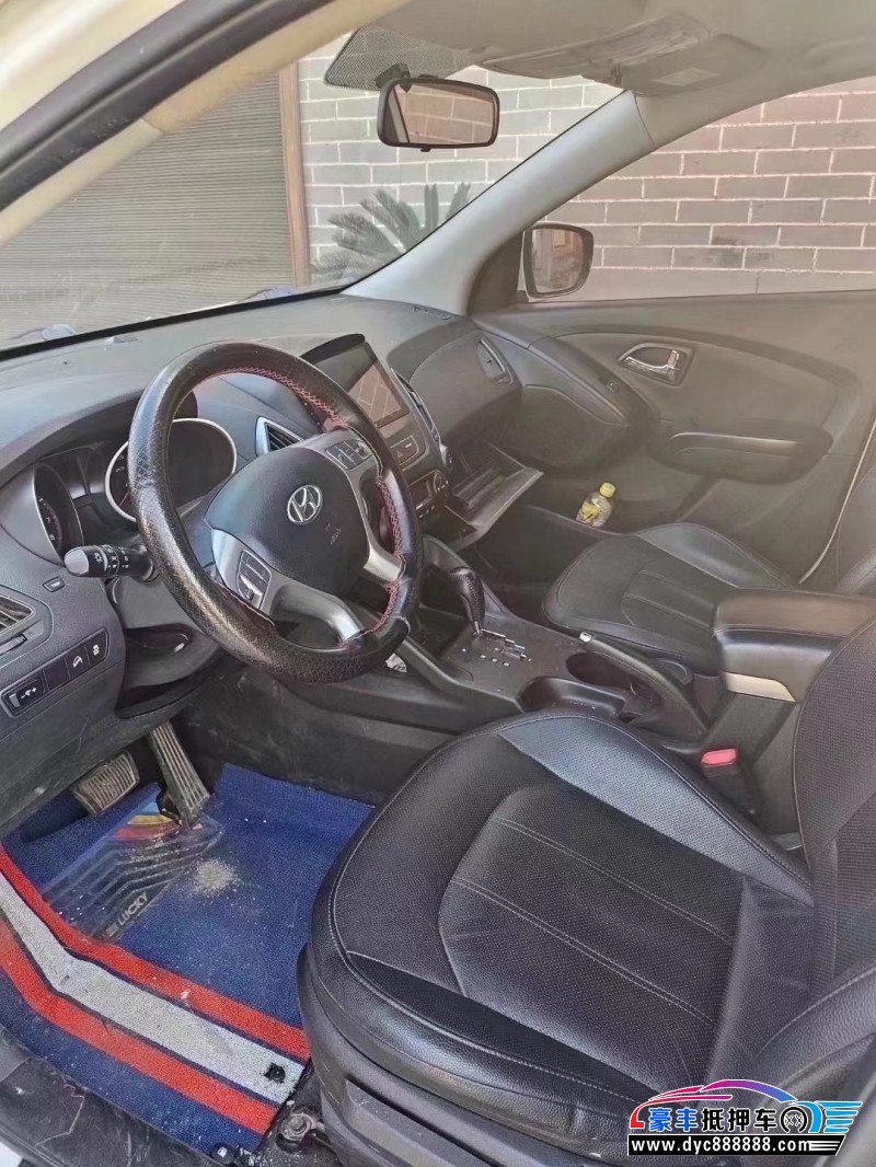 18年现代ix35轿车抵押车出售