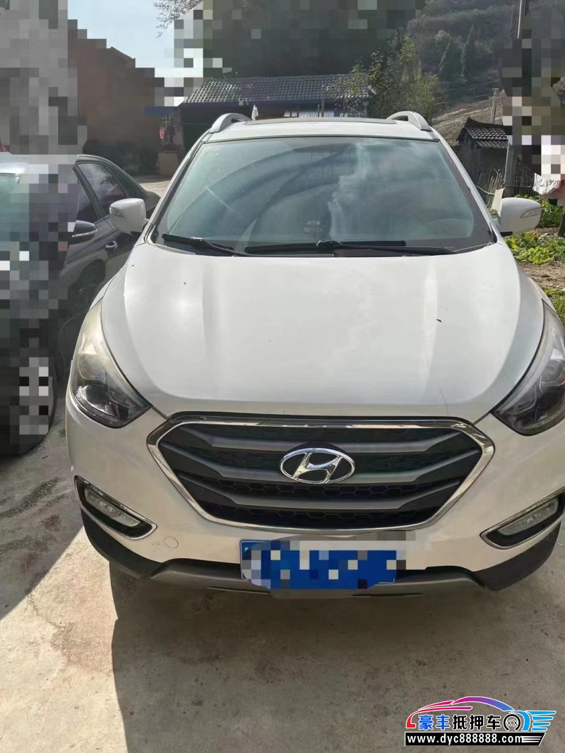 16年现代ix35轿车抵押车出售