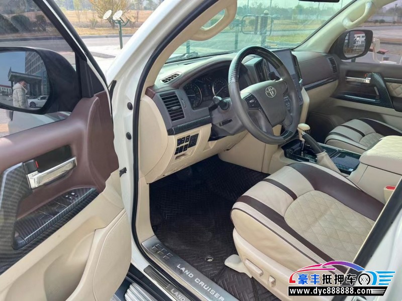 16年丰田兰德酷路泽轿车抵押车出售