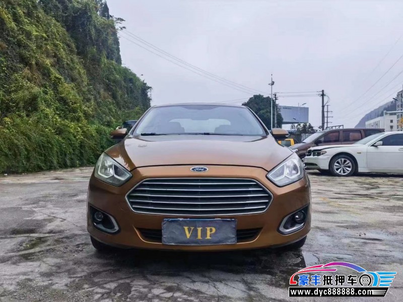 18年福特福睿斯轿车抵押车出售