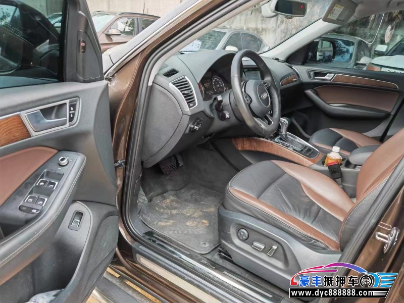 17年奥迪Q5轿车抵押车出售