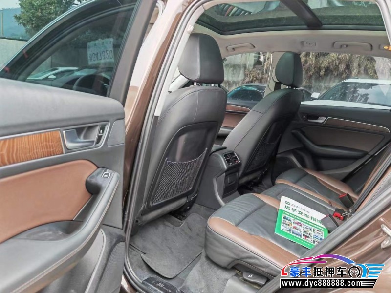 17年奥迪Q5轿车抵押车出售